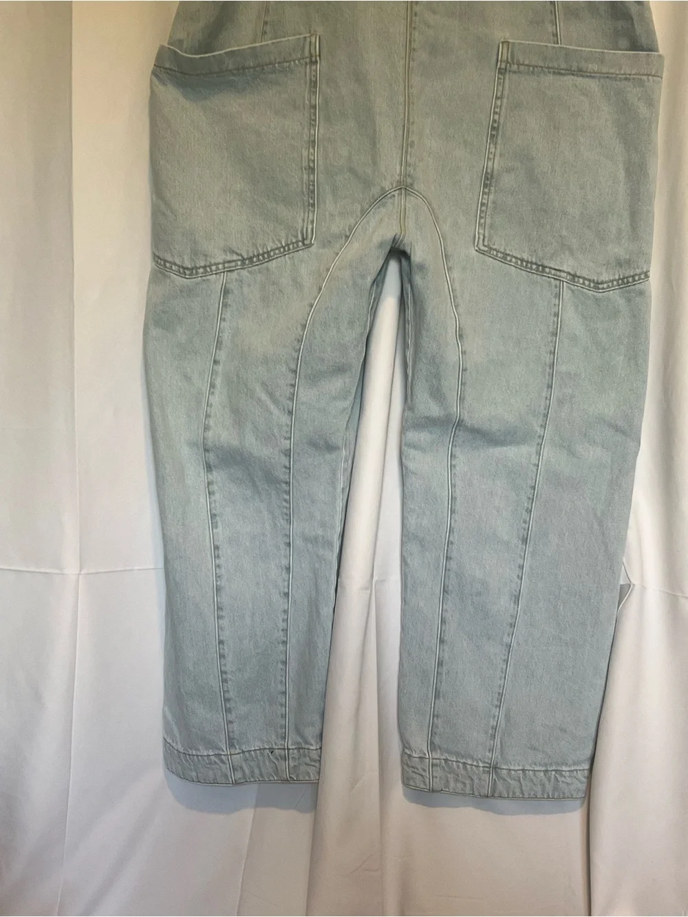 Free People We The Free High Roller Denim Jumpsuit M Light Wash Slouchy Relaxed - Picture 6 of 12